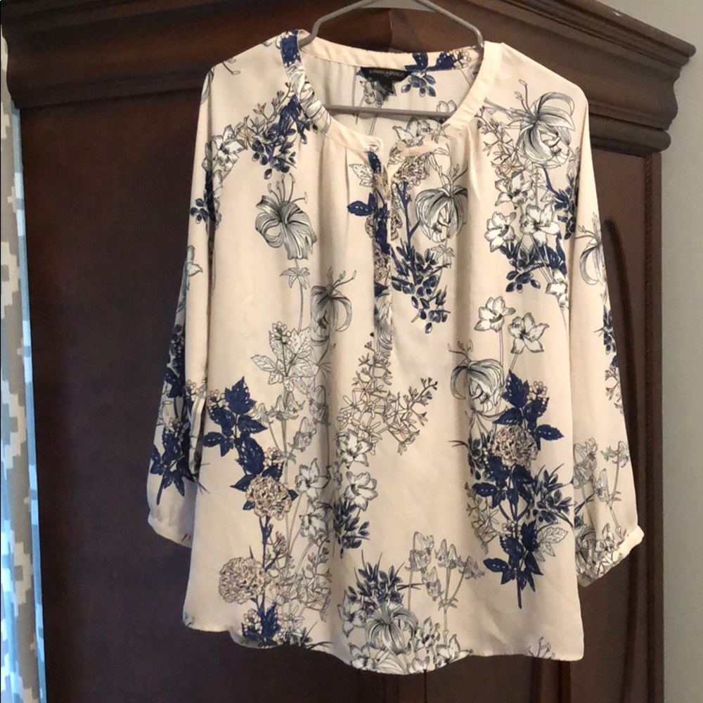 Banana Republic blouse. Large